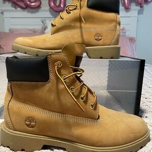 Timberland Men’s Size 7 Boots. Worn once for indoor photo shoot.